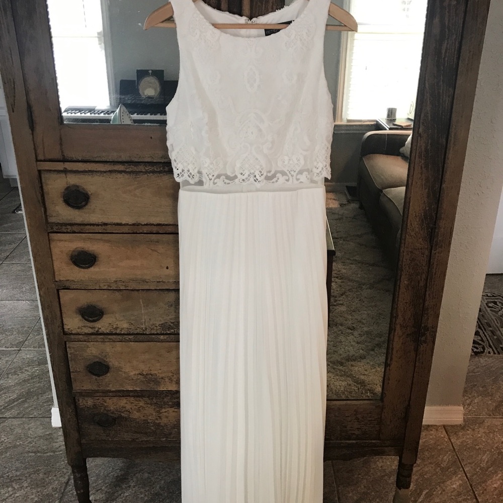 White lace maxi dress